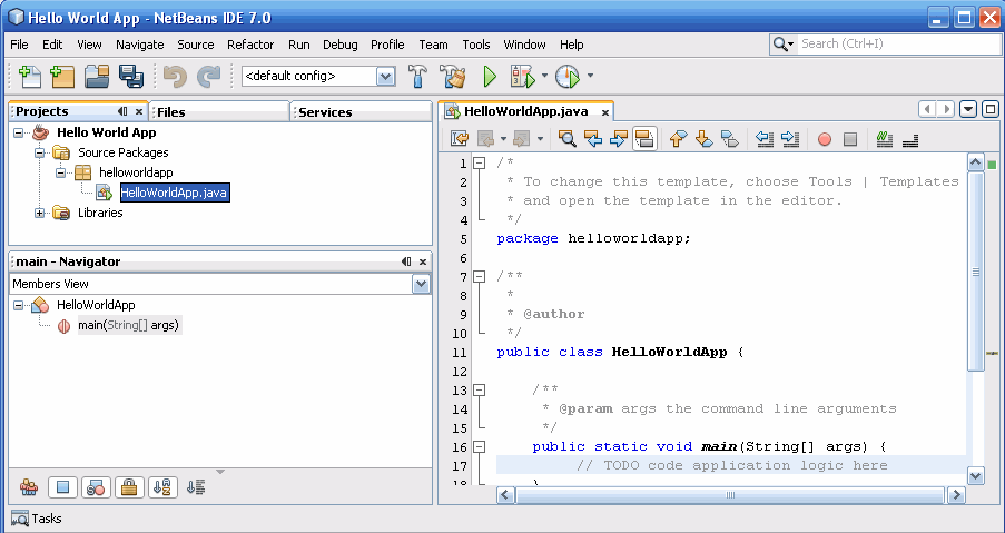 IDE NetBeans с открытым проектом HelloWorldApp.